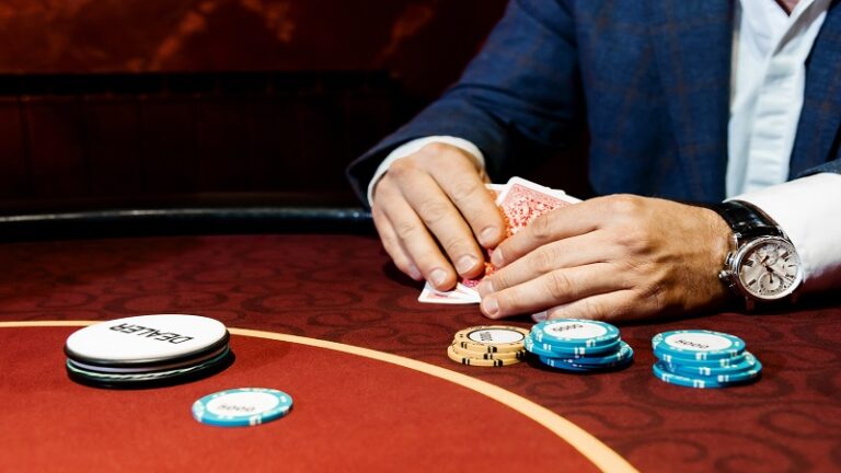 Bậc thầy Baccarat: Tránh thua chiến lược để giành chiến thắng